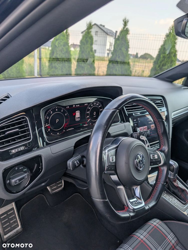 Volkswagen Golf GTI Performance BlueMotion Technology DSG - 25