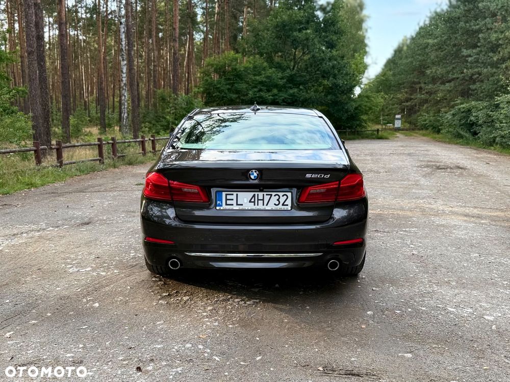 BMW Seria 5 520d xDrive Luxury Line - 7