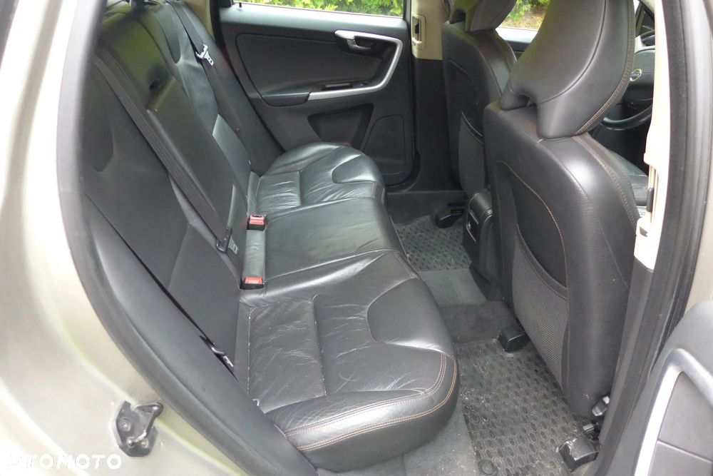 Volvo XC 60 - 6