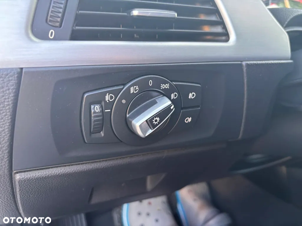 BMW Seria 3 320d DPF Touring Blue Performance Edition Fleet - 26