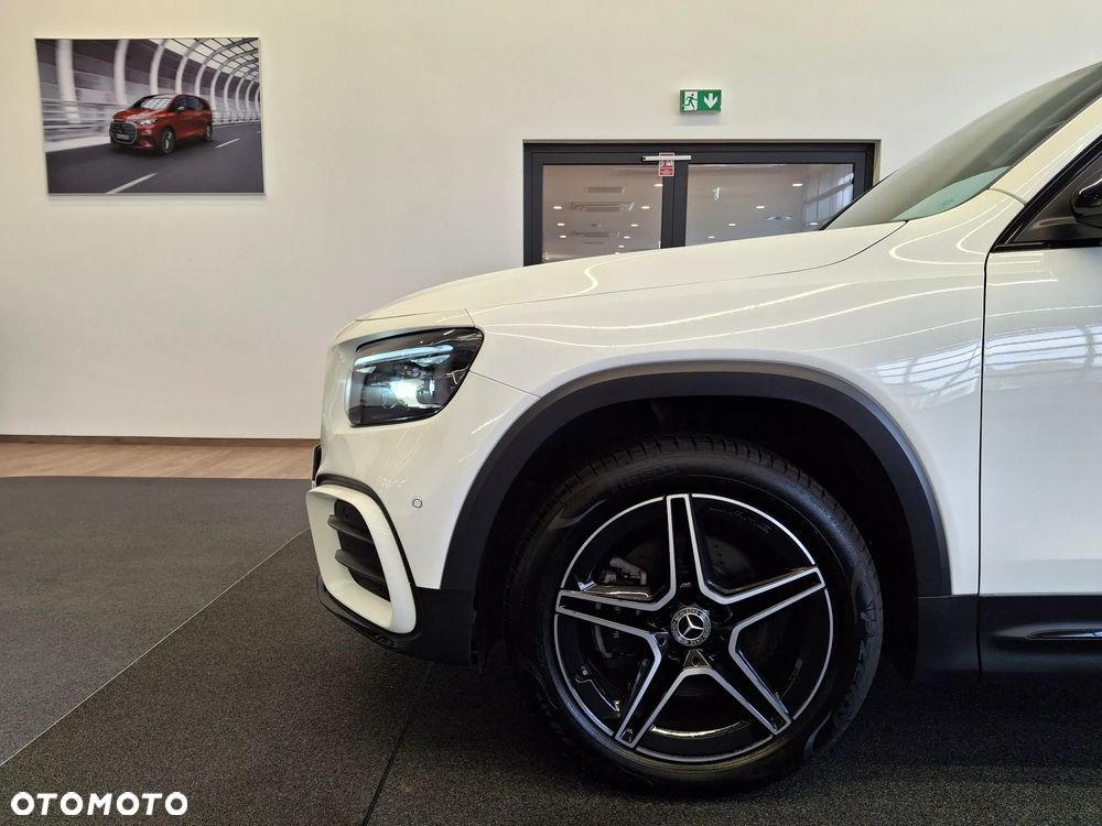 Mercedes-Benz GLB 200 AMG Line 7G-DCT - 7
