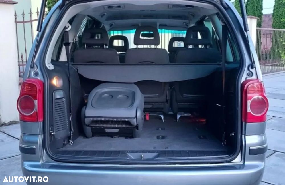 Volkswagen Sharan 1.9 TDI Comfortline Family - 10