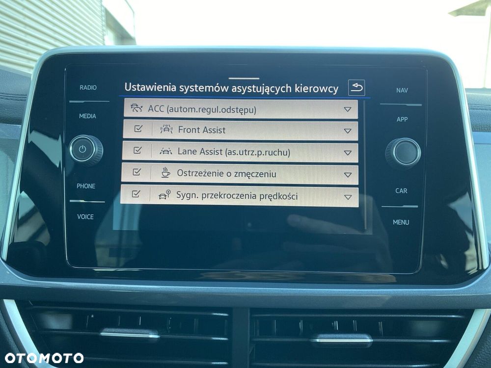 Volkswagen T-Roc - 38