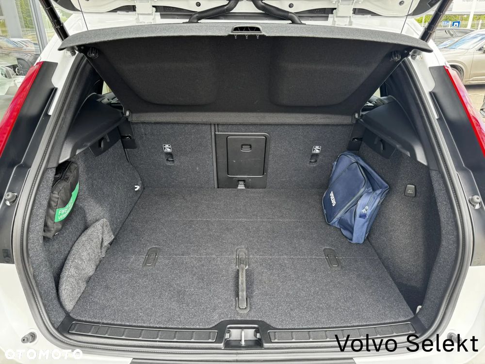 Volvo XC 40 B3 Core - 19