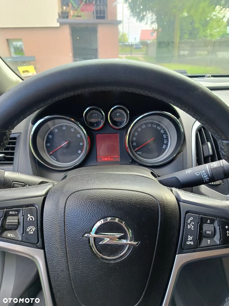 Opel Astra IV 1.4 T Business EU6 - 9