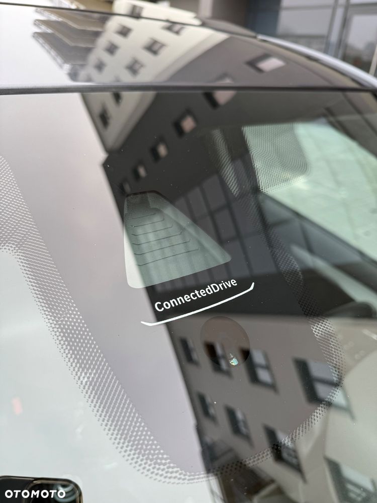 BMW Seria 2 218d - 12