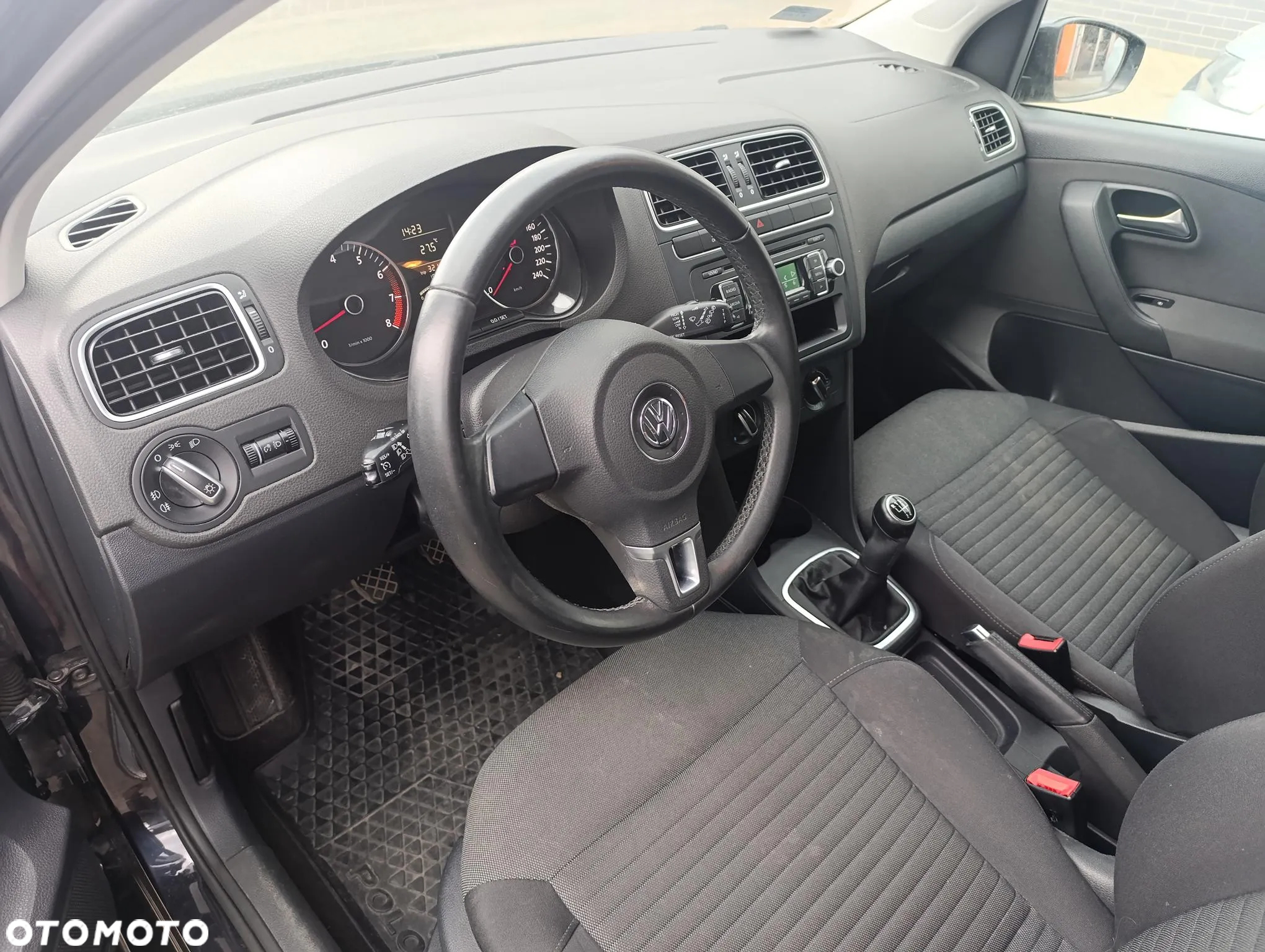Volkswagen Polo 1.4 16V Comfortline - 8