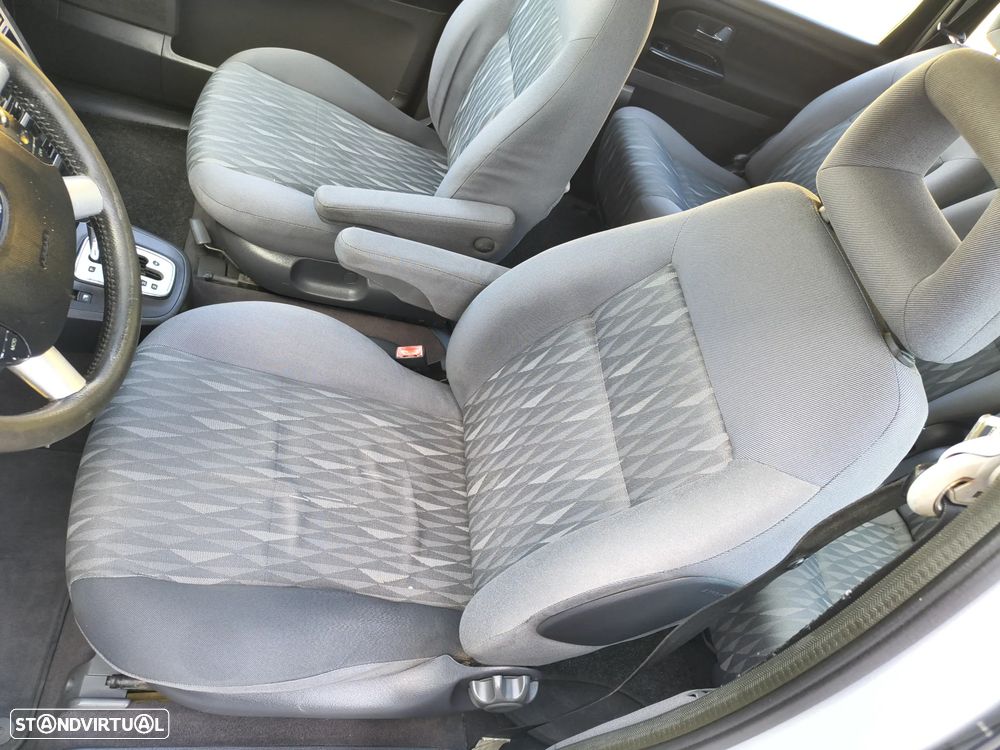 Ford Galaxy 1.9 TDi GLX SelectShift - 9