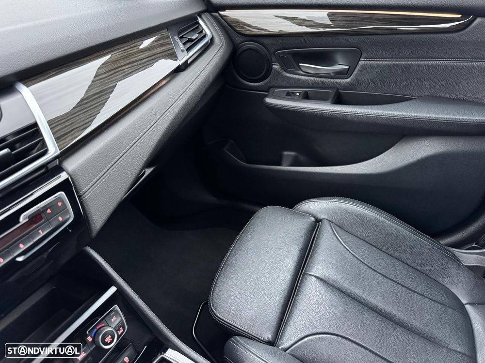 BMW 220 Active Tourer d Pack M Auto - 10