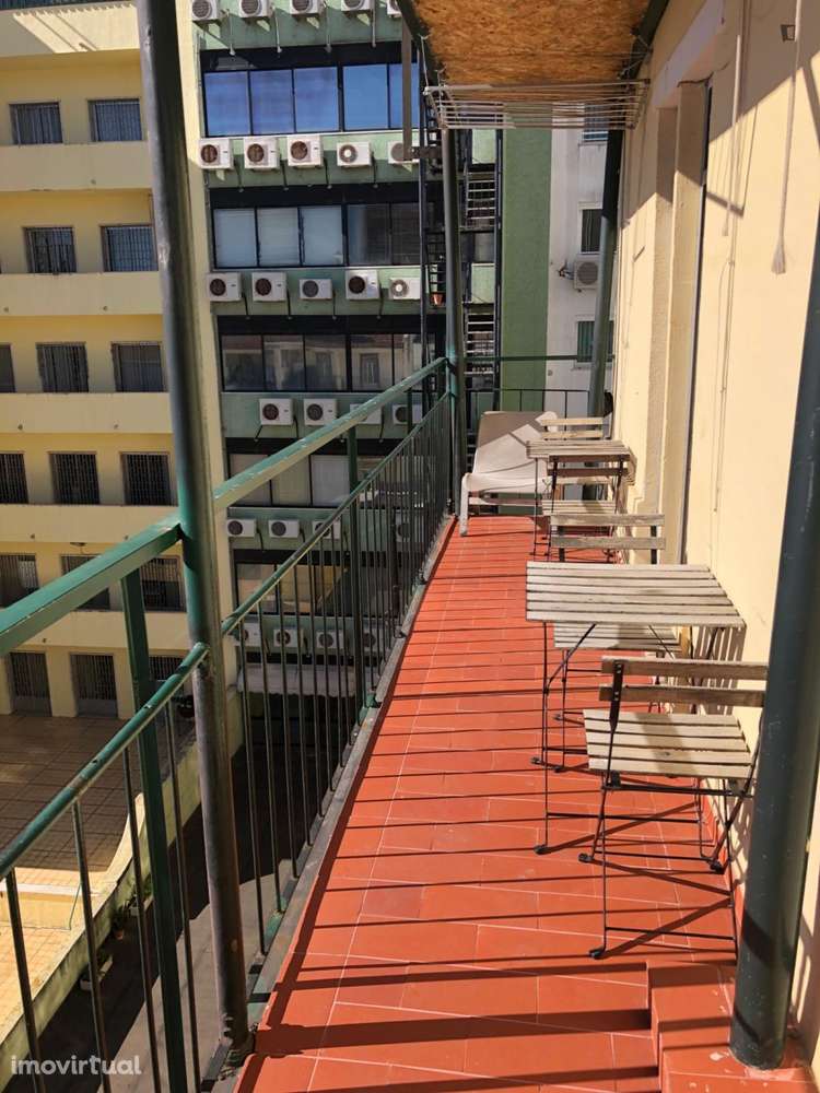 Quarto - localizado em São Sebastião Lisbon - Grande imagem: 5/13