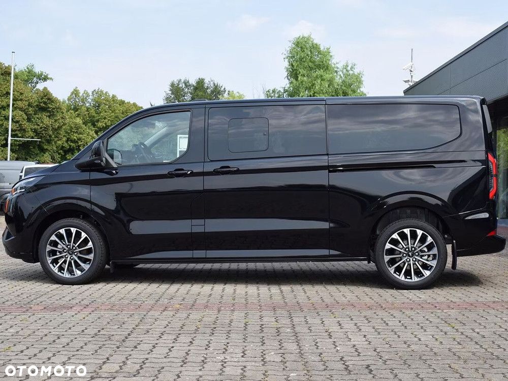 Ford Tourneo Custom - 5