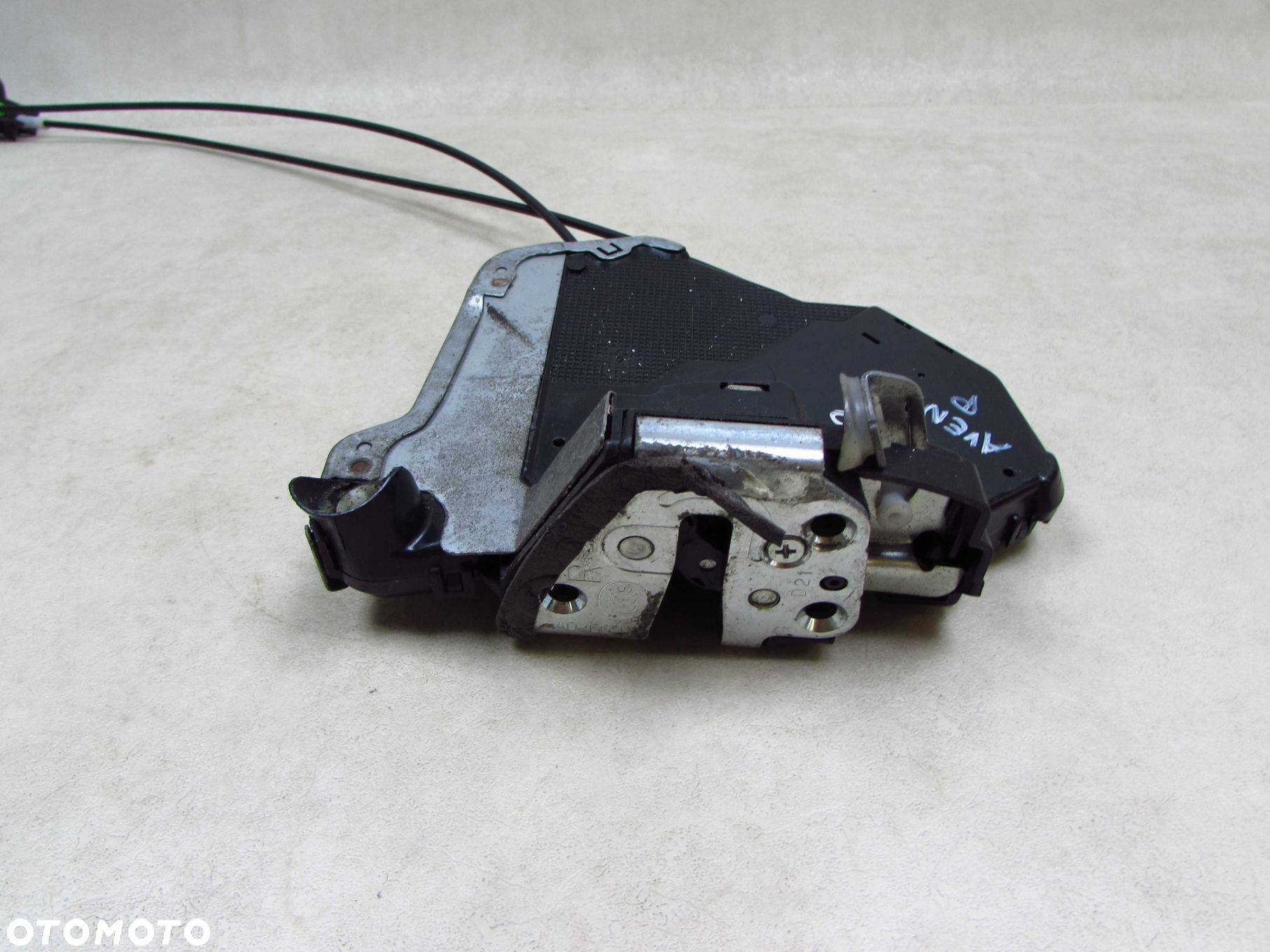 TOYOTA AVENSIS T25 03-08 ZAMEK DRZWI PRZOD PRAWY 4 PIN - 3