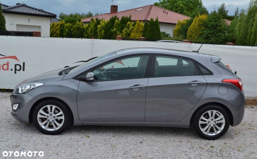 Hyundai i30 1.4 Fifa World Cup Edition - 9