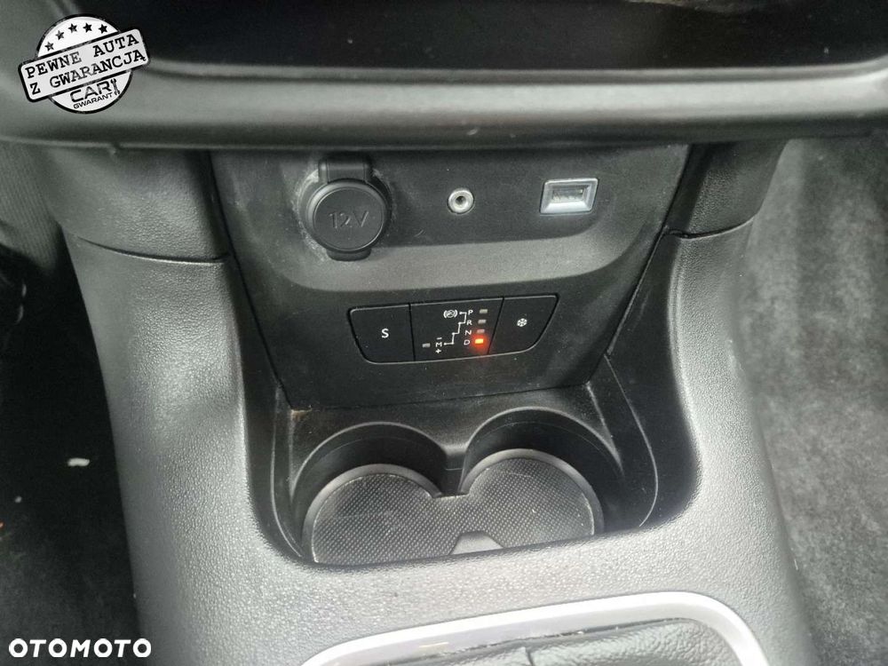 Citroën C3 Pure Tech 110 S&S EAT6 SHINE - 26