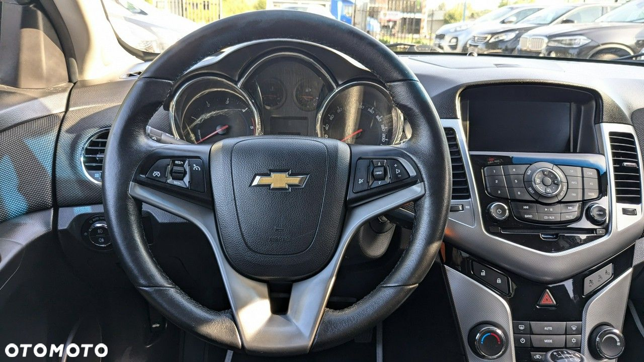 Chevrolet Cruze - 24