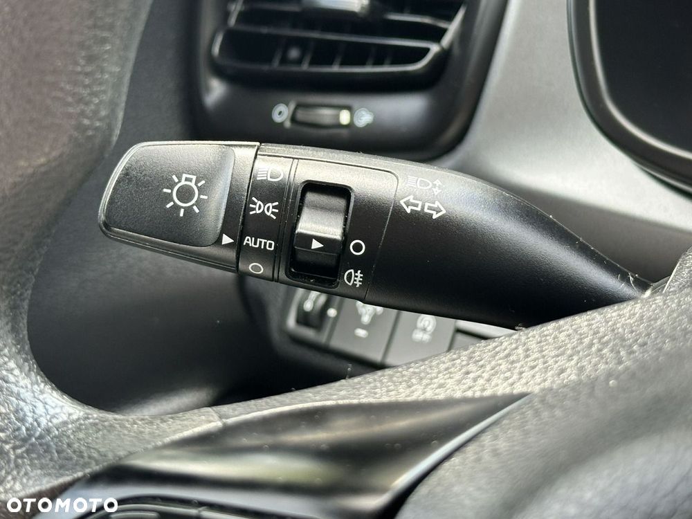 Kia Rio - 24