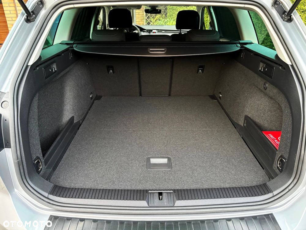 Volkswagen Passat 1.5 TSI EVO Business DSG - 25