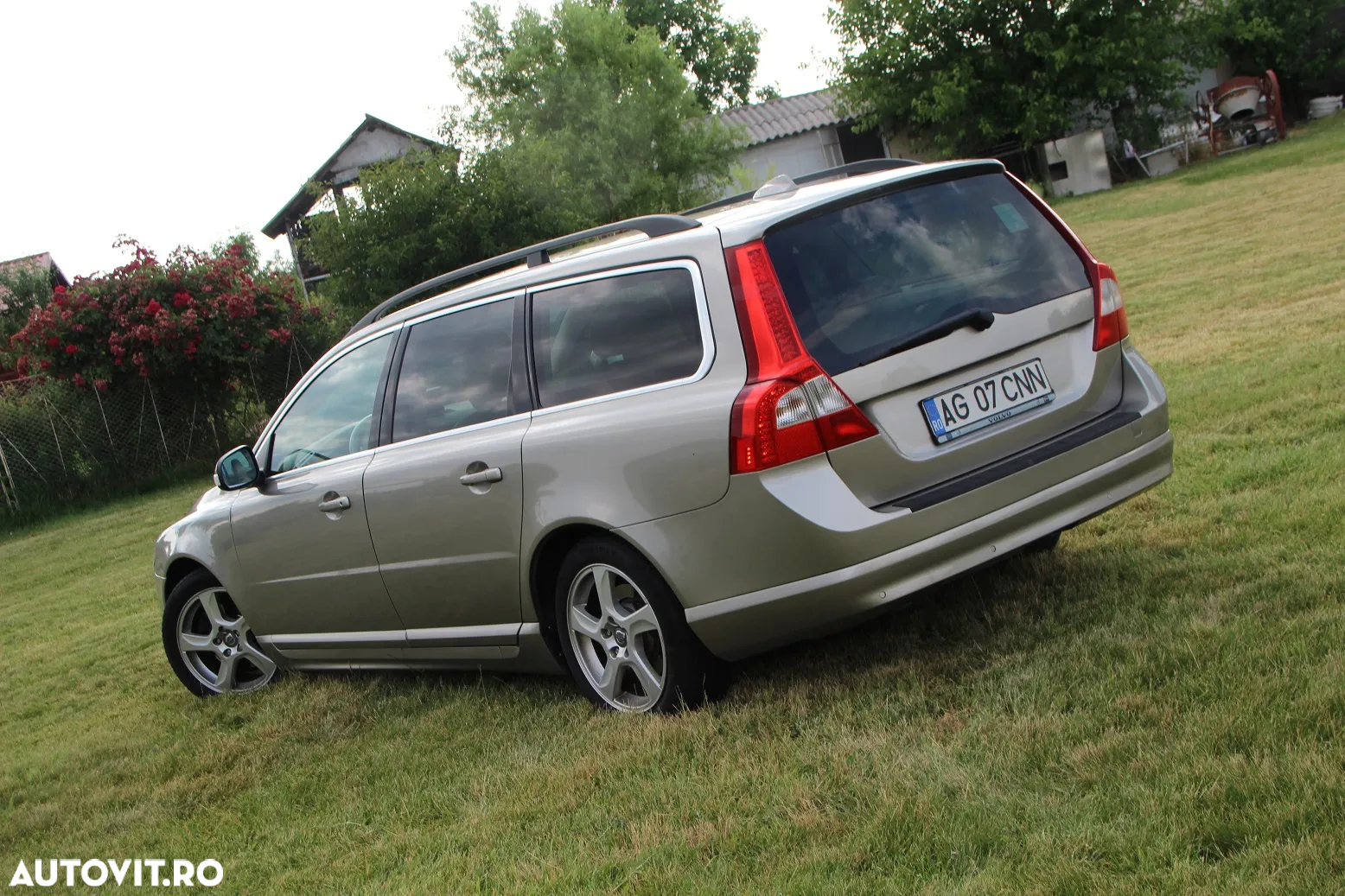 Volvo V70 D2 Summum - 7
