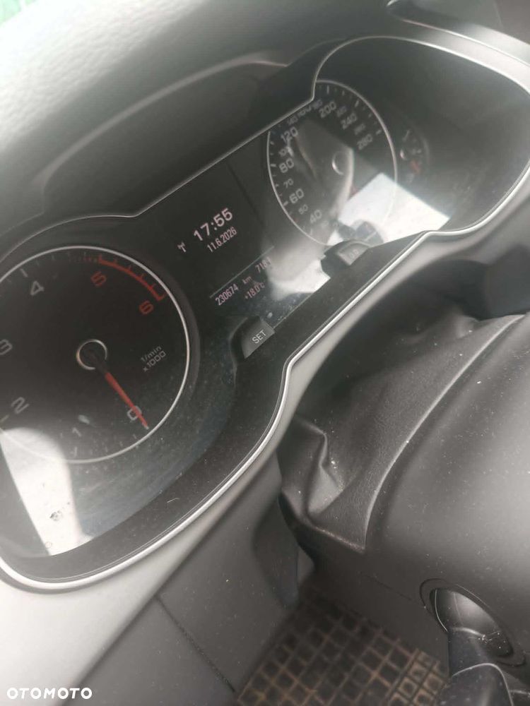 Audi A4 Avant - 4
