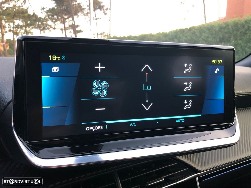 Peugeot e-2008 50 kWh GT - 17