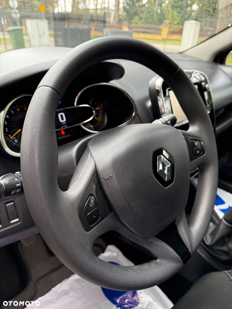Renault Clio 1.2 16V 75 Experience - 17