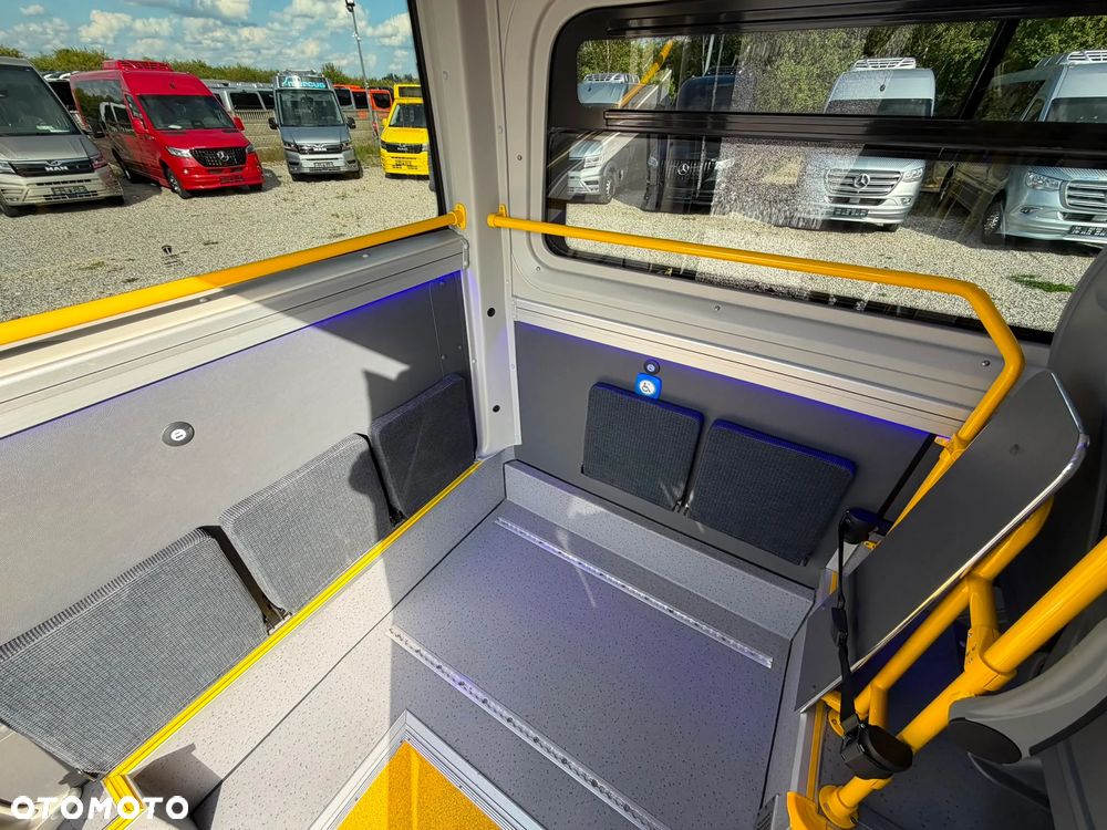 Mercedes-Benz Sprinter 519 - 13