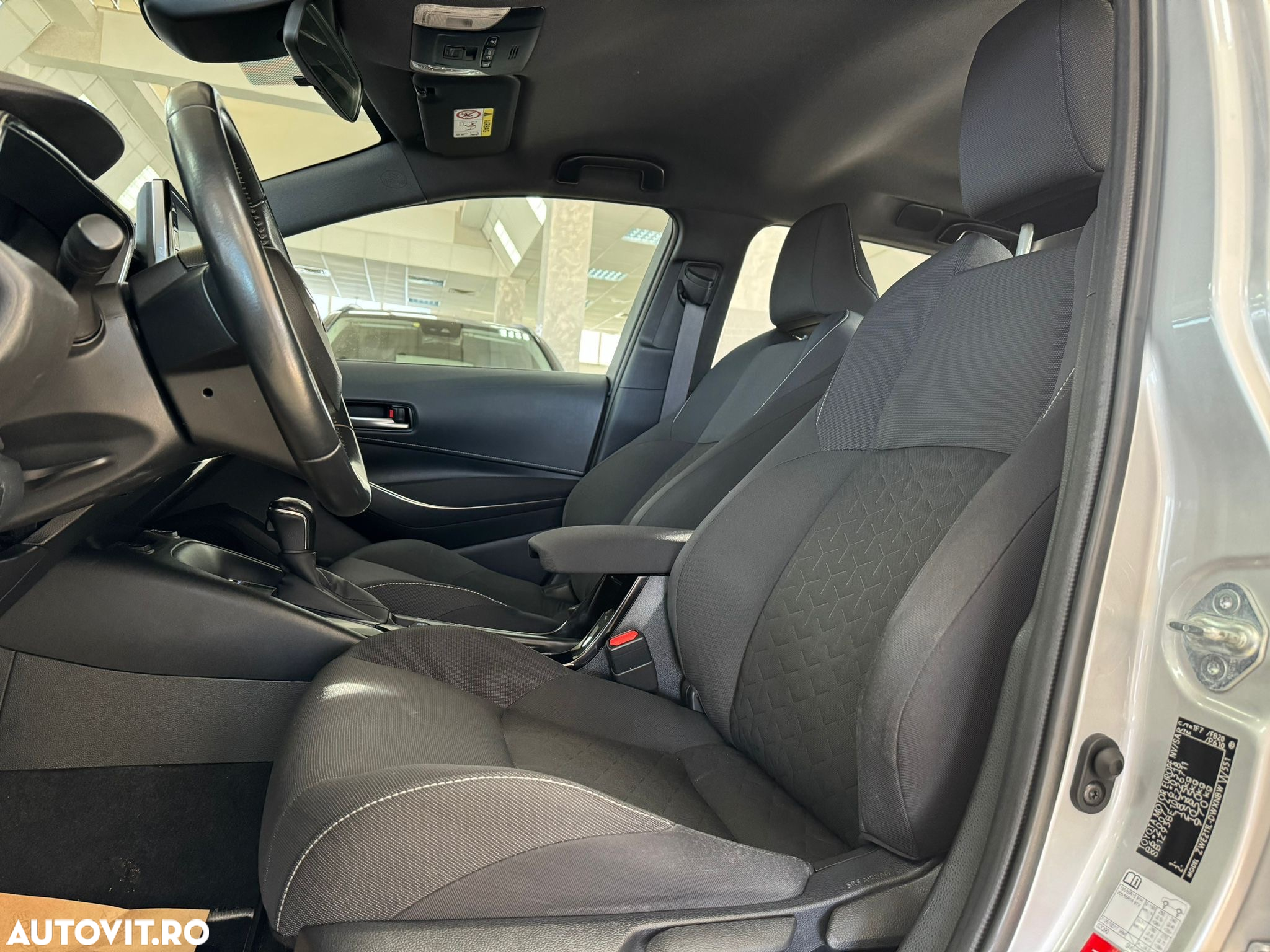 Toyota Corolla 1.8 HSD Business - 4