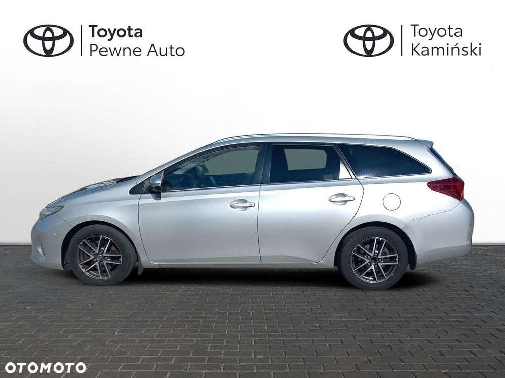 Toyota Auris 2.0 D-4D Premium - 2