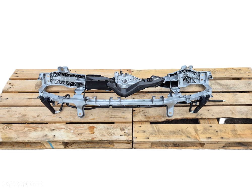 Pas Przedni Wzmocnienie Przód Spryskiwacze XENON FORD C-MAX I Lift 07-10r. Zamek Oryginał Europa