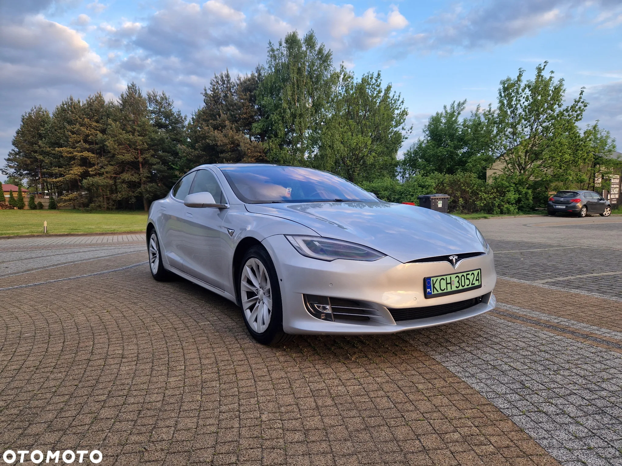 Tesla Model S Long Range Plus - 2