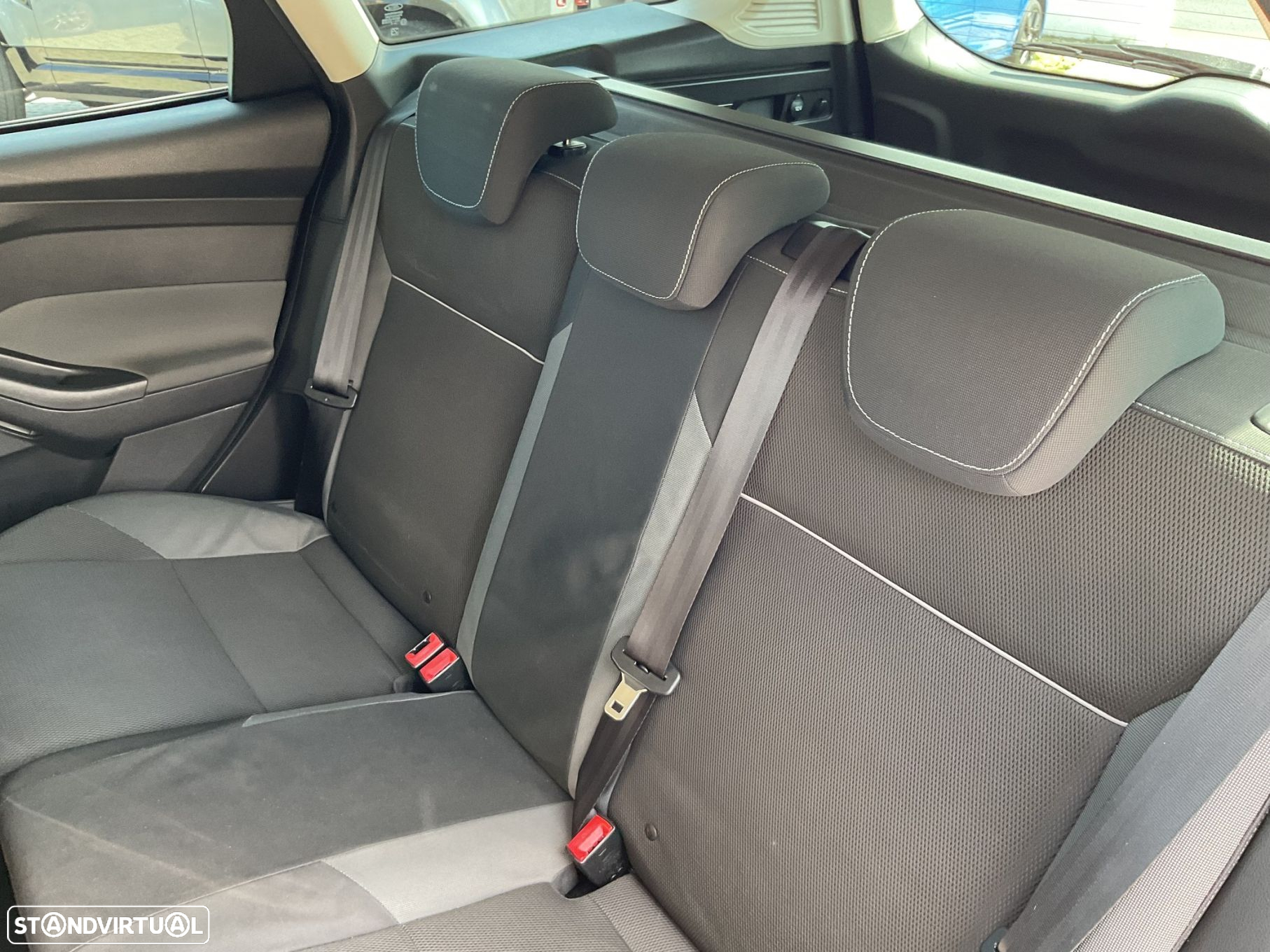 Ford Focus SW 1.6 TDCi Trend - 37