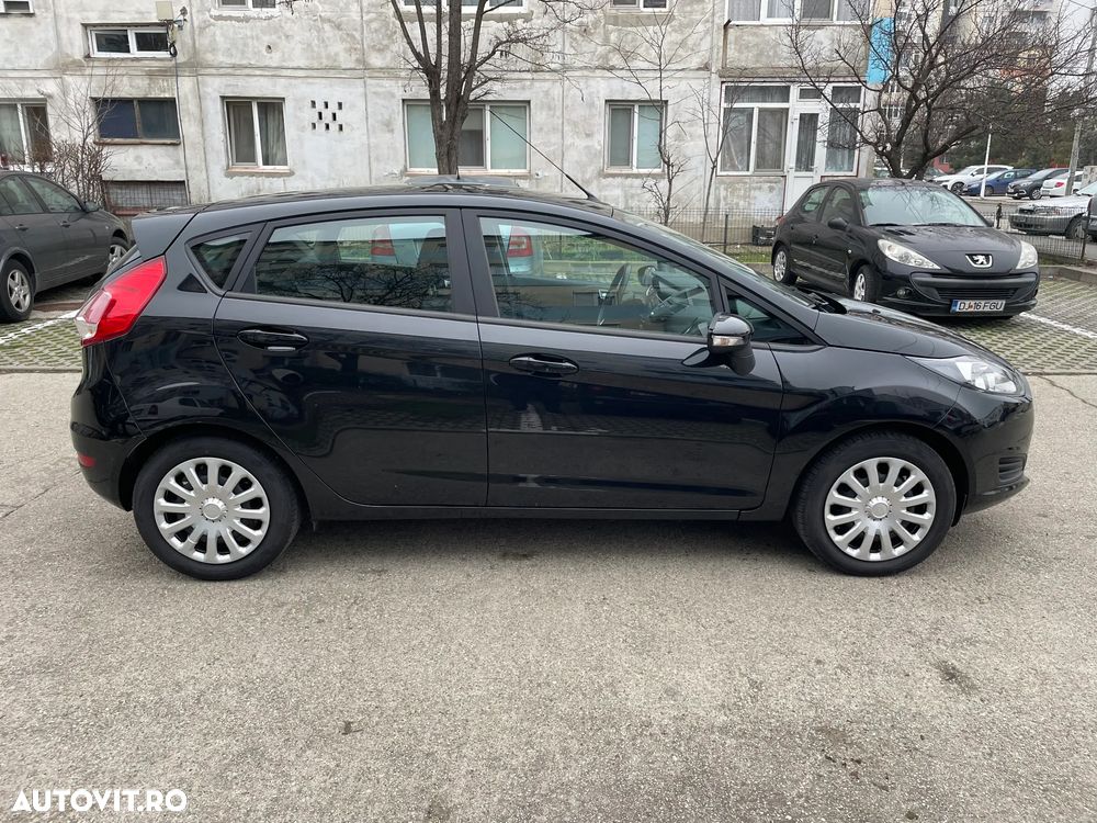 Ford Fiesta - 12
