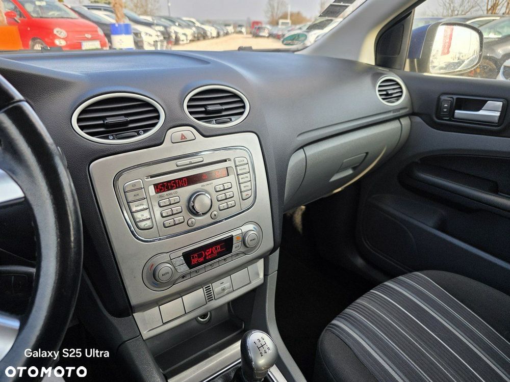 Ford Focus - 36