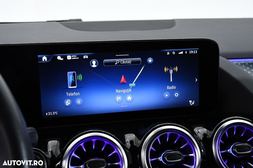 Mercedes-Benz GLA - 16