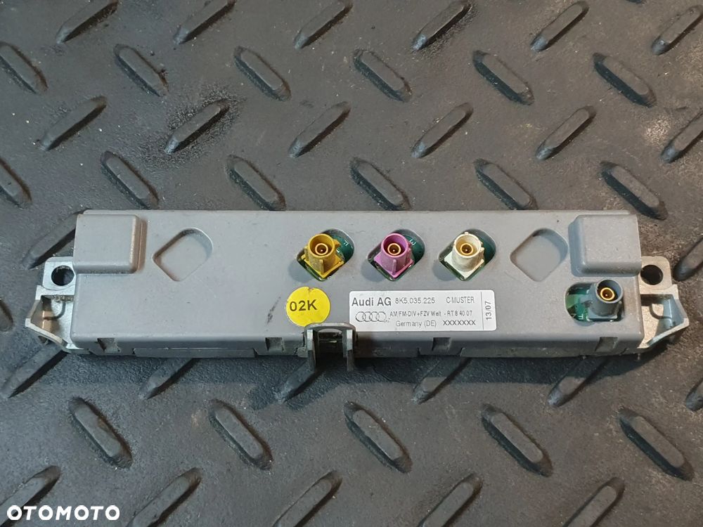 WZMACNIACZ ANTENOWY AUDI A4 (8K2, B8) 5K5035225 - 1