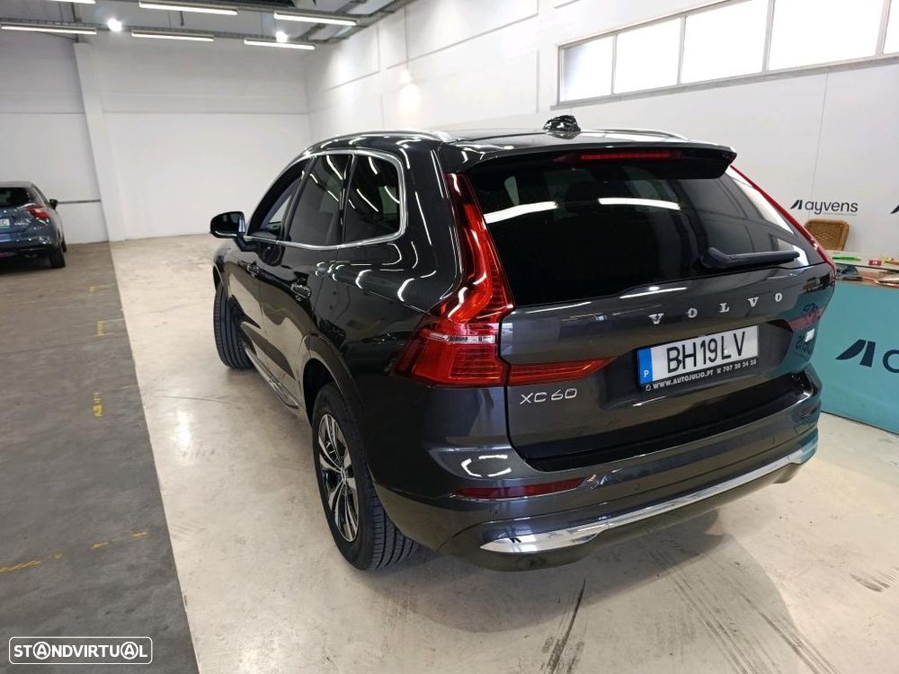 Volvo XC 60 2.0 T6 PHEV Core AWD - 3