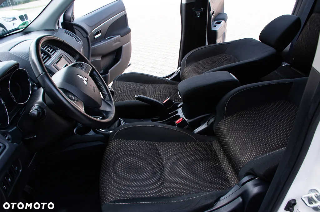 Mitsubishi ASX - 17