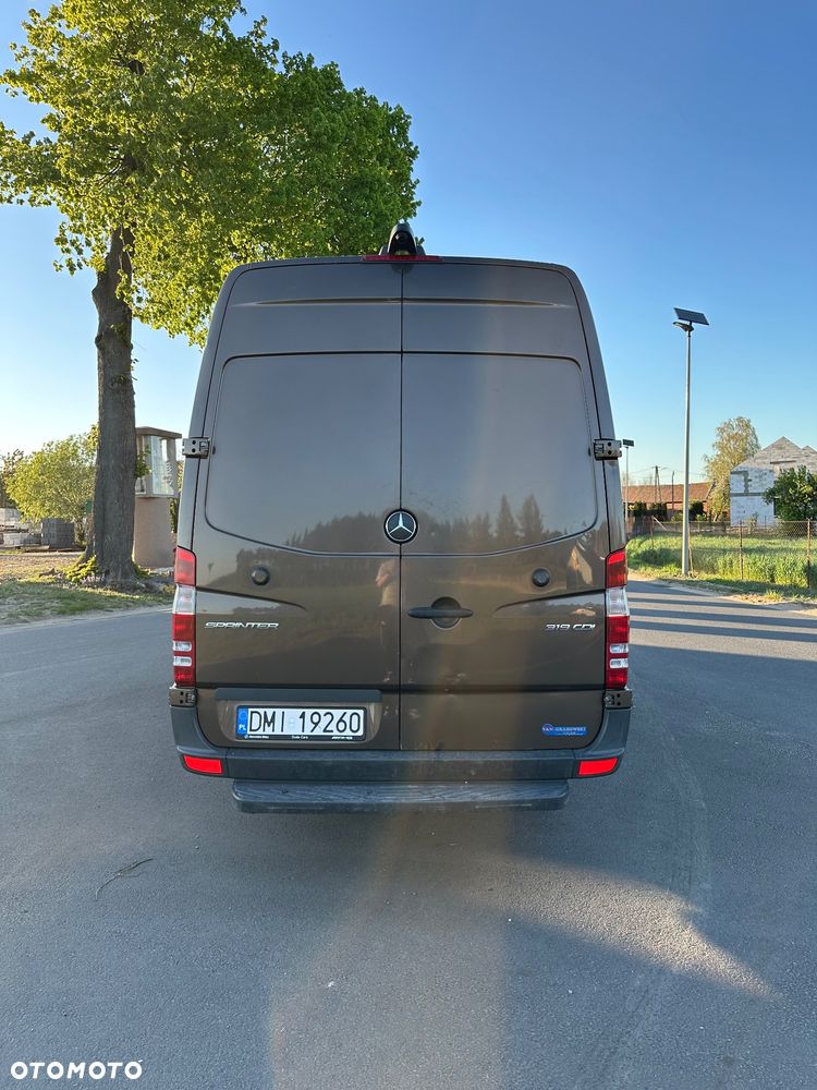 Mercedes-Benz Sprinter - 4