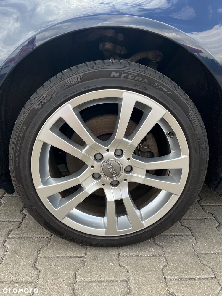 Audi A6 Avant 2.4 - 24