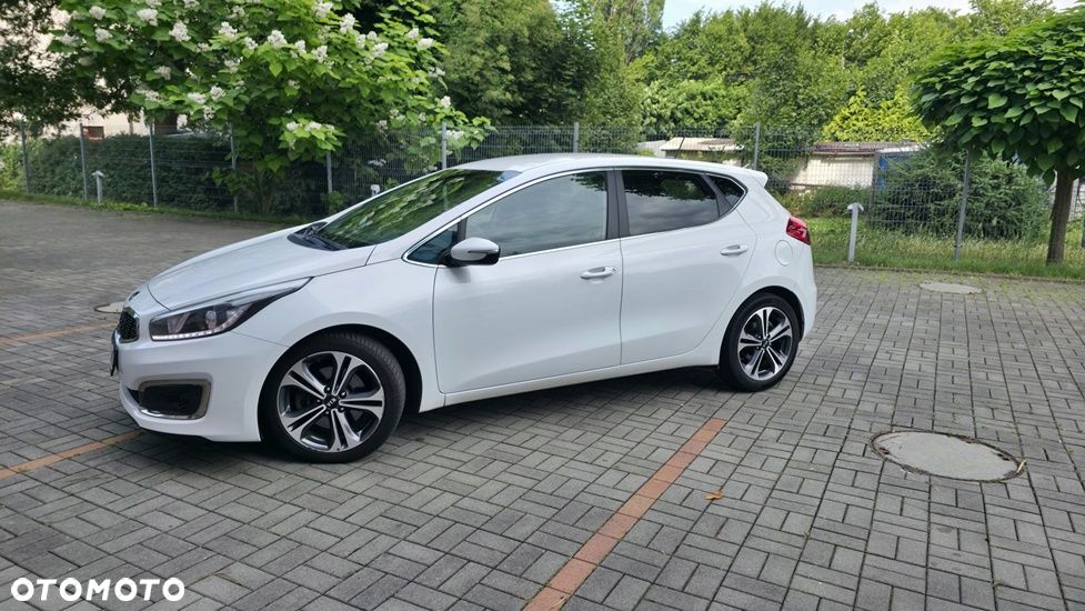 Kia Ceed 1.6 CRDi 136 ISG Spirit - 7