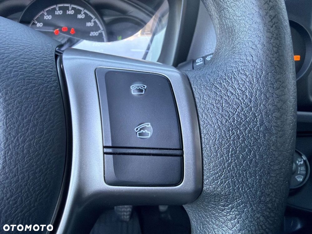 Toyota Yaris - 22