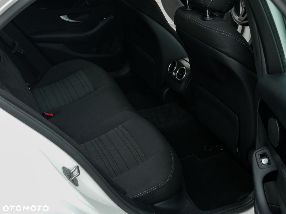 Mercedes-Benz Klasa C 160 9G-TRONIC - 39