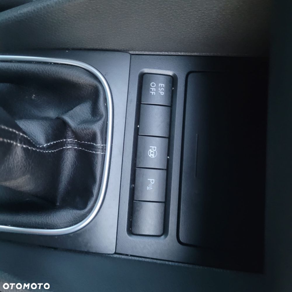 Volkswagen Golf - 27