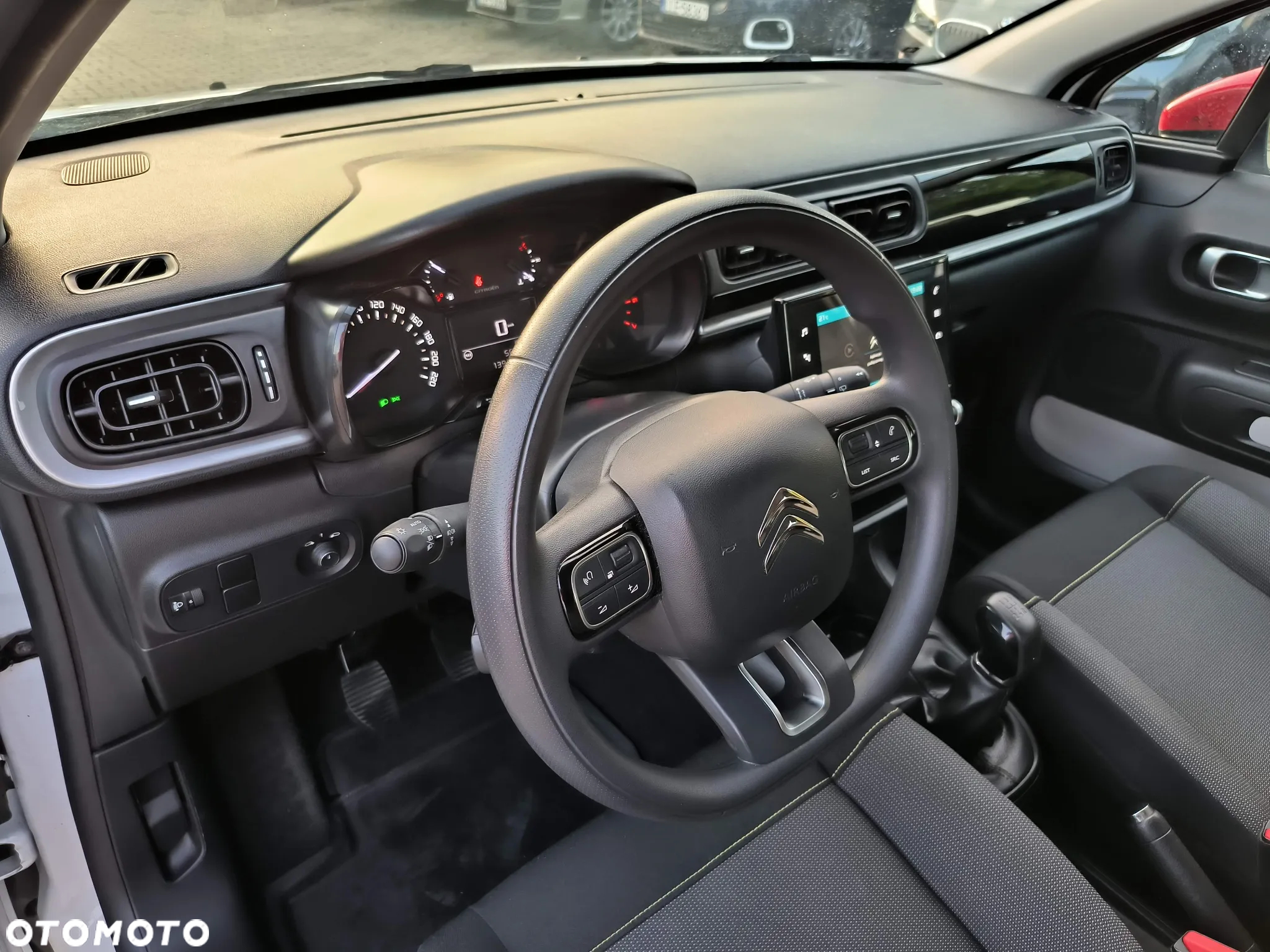 Citroën C3 1.2 PureTech Shine - 25