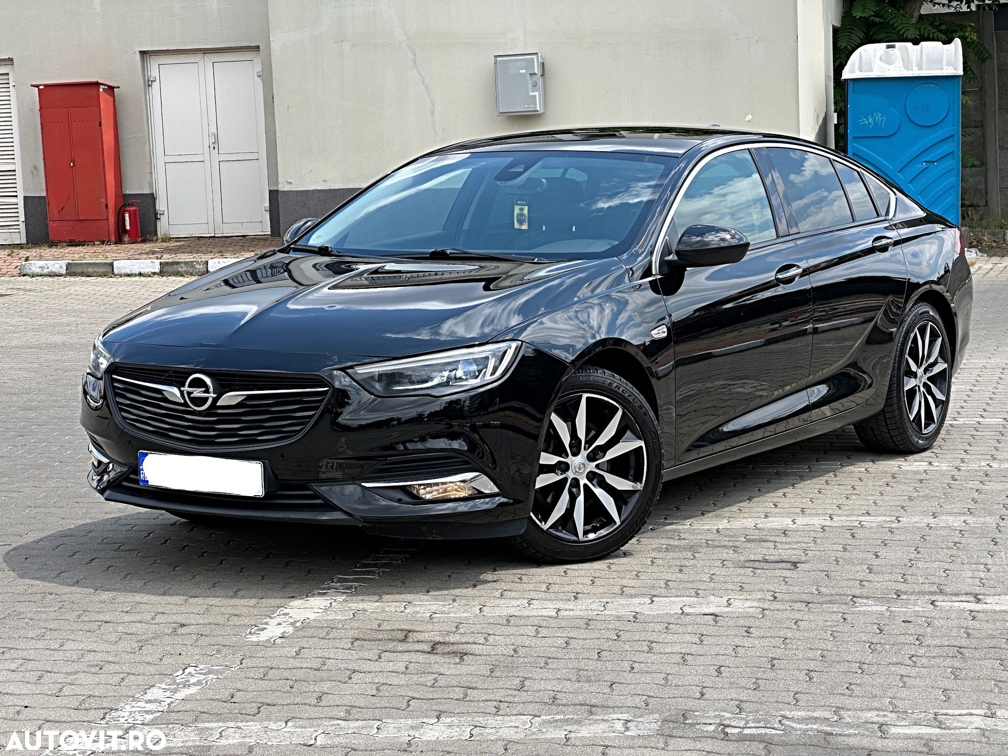 Opel Insignia - 1