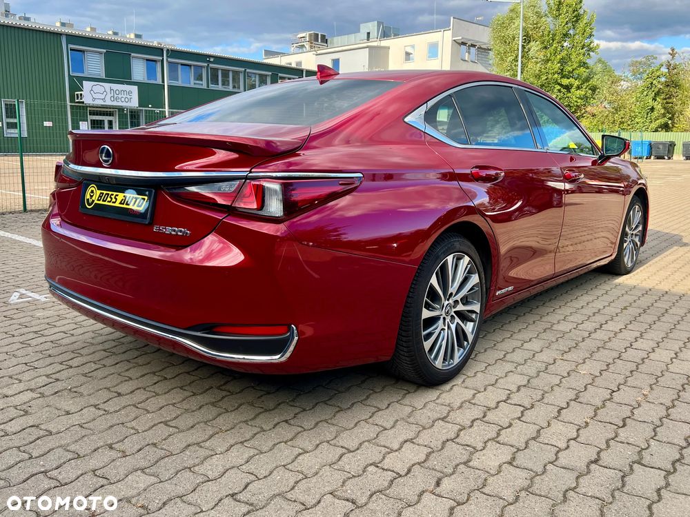 Lexus ES 300h F Sport - 8