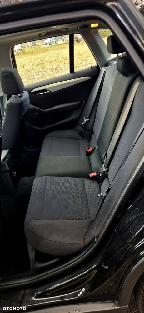BMW X1 sDrive18d xLine - 17