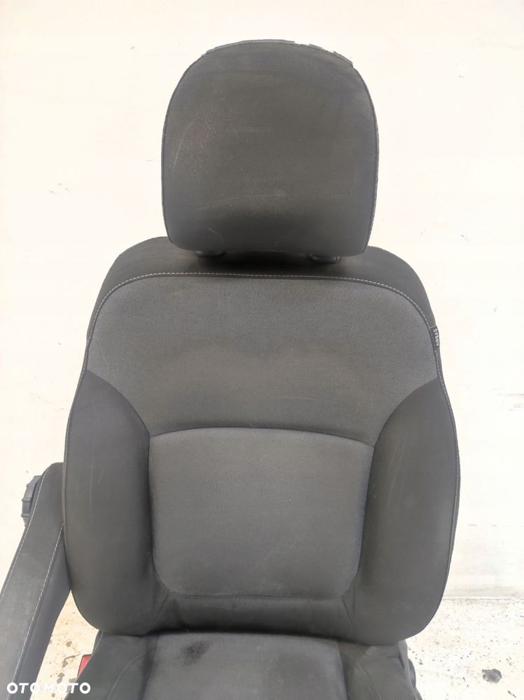 fotel kierowcy lewy przód eu grzany talento ii 2 vivaro b trafic iii 3 - 5