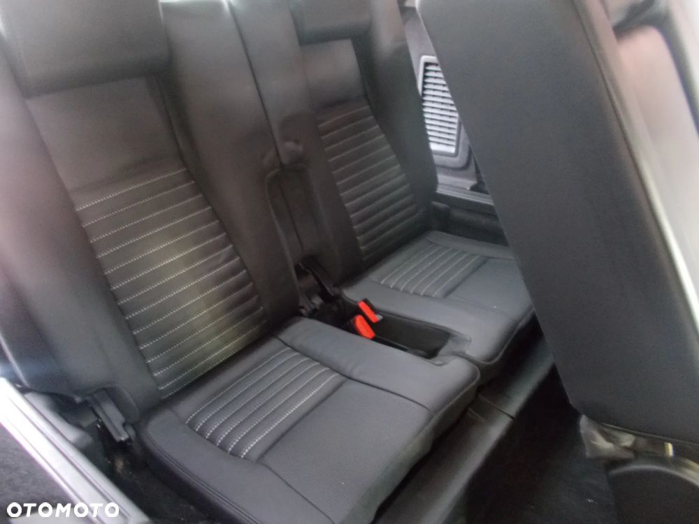 Land Rover Discovery Sport TD4 HSE - 22