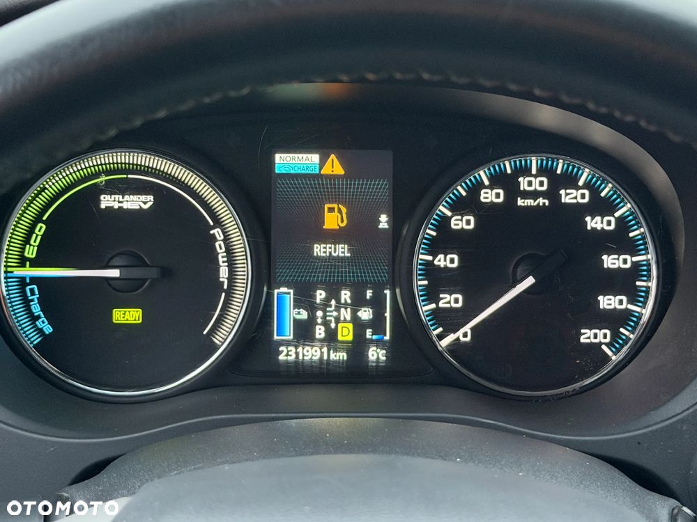 Mitsubishi Outlander 2.0 4WD - 14